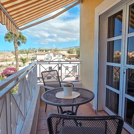 Beautiful El Duque Appartement