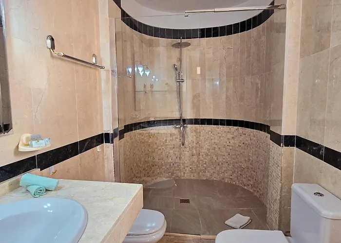 Beautiful El Duque Apartment